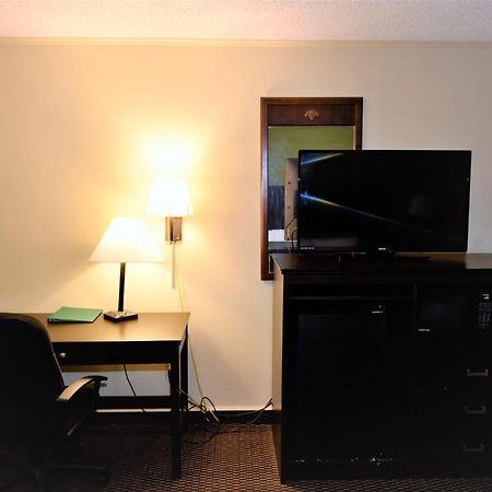 Rodeway Inn Harbison Area Колумбия Екстериор снимка