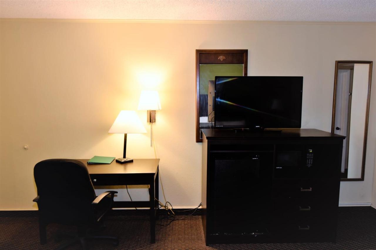 Rodeway Inn Harbison Area Колумбия Екстериор снимка