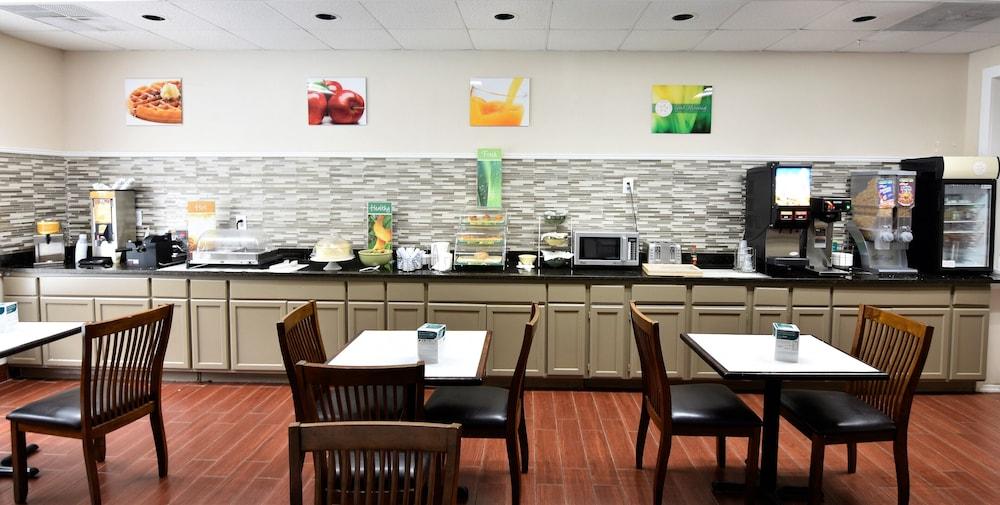 Rodeway Inn Harbison Area Колумбия Екстериор снимка