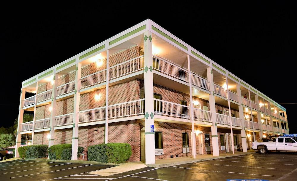 Rodeway Inn Harbison Area Колумбия Екстериор снимка