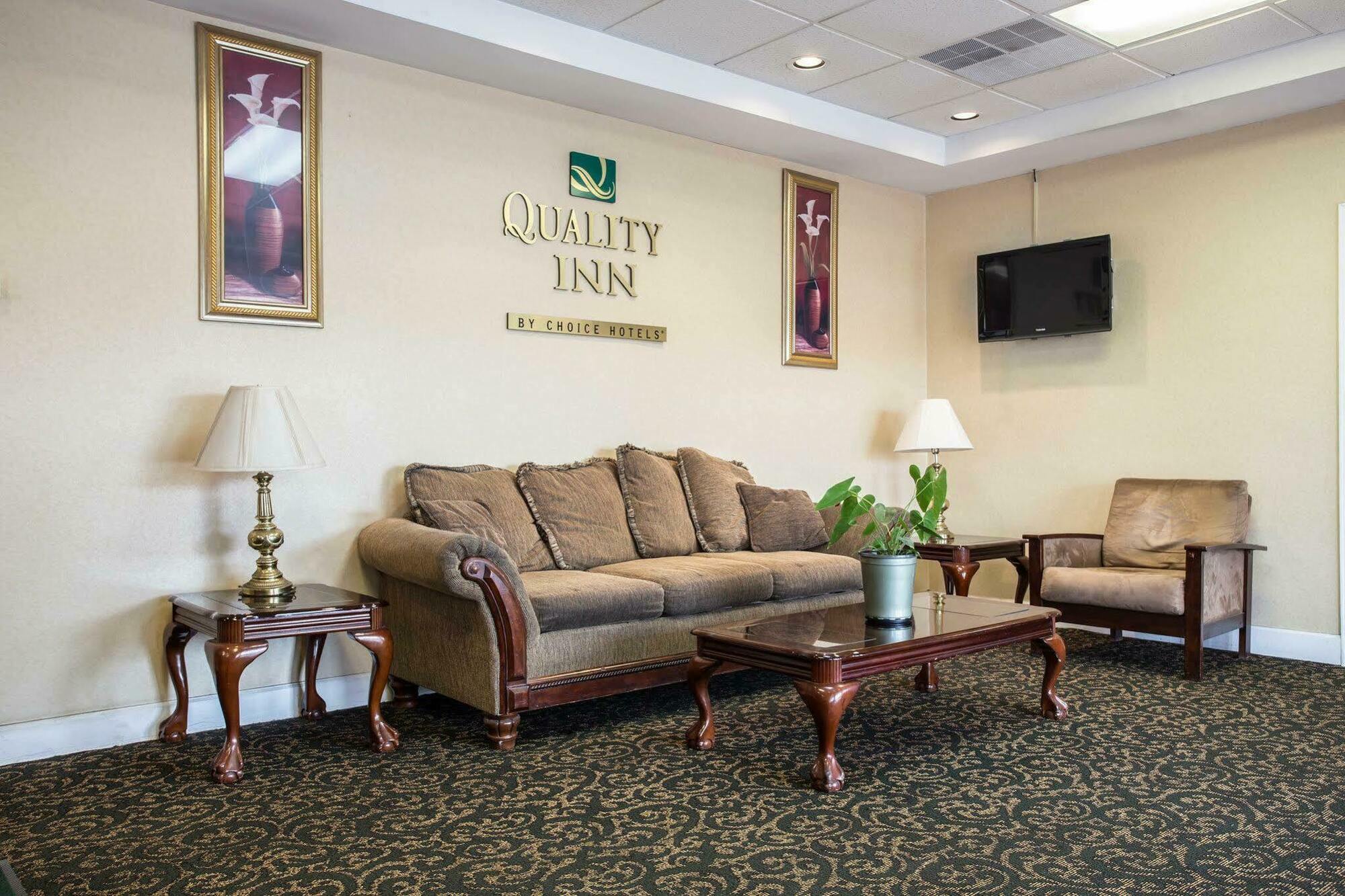 Rodeway Inn Harbison Area Колумбия Екстериор снимка