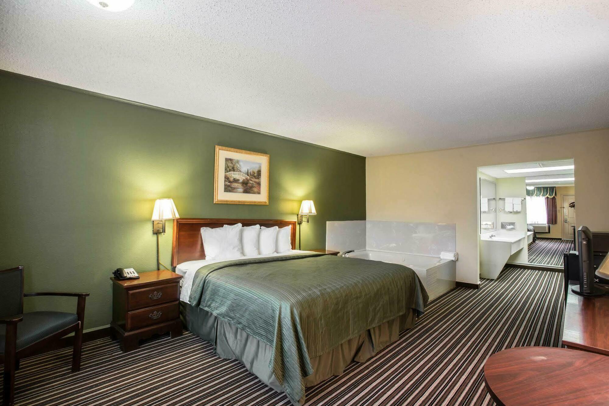Rodeway Inn Harbison Area Колумбия Екстериор снимка