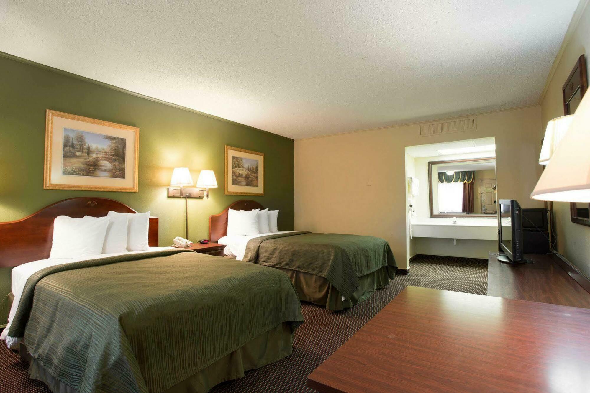 Rodeway Inn Harbison Area Колумбия Екстериор снимка