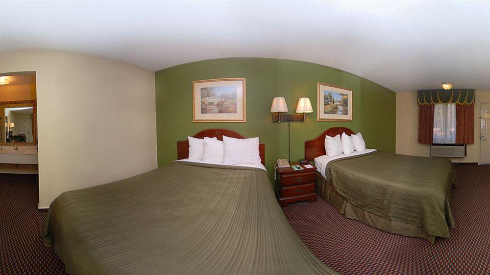 Rodeway Inn Harbison Area Колумбия Екстериор снимка